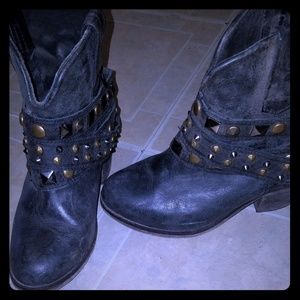 Corral cowgirl boots